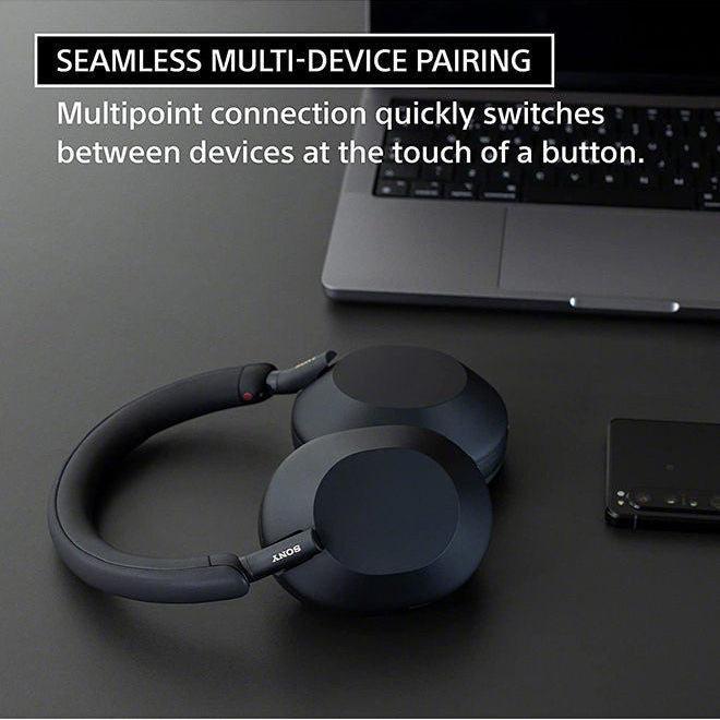 سماعات Sony WH-1000XM5 اللاسلكية مع خاصية إلغاء الضوضاء، اتصال سلكي وبلوتوث 5.2، حتى 40 ساعة من عمر البطارية، مُحسّن تلقائي لإلغاء الضوضاء، تقنية مستشعر الضوضاء المتعددة، 4 ميكروفونات - أسود