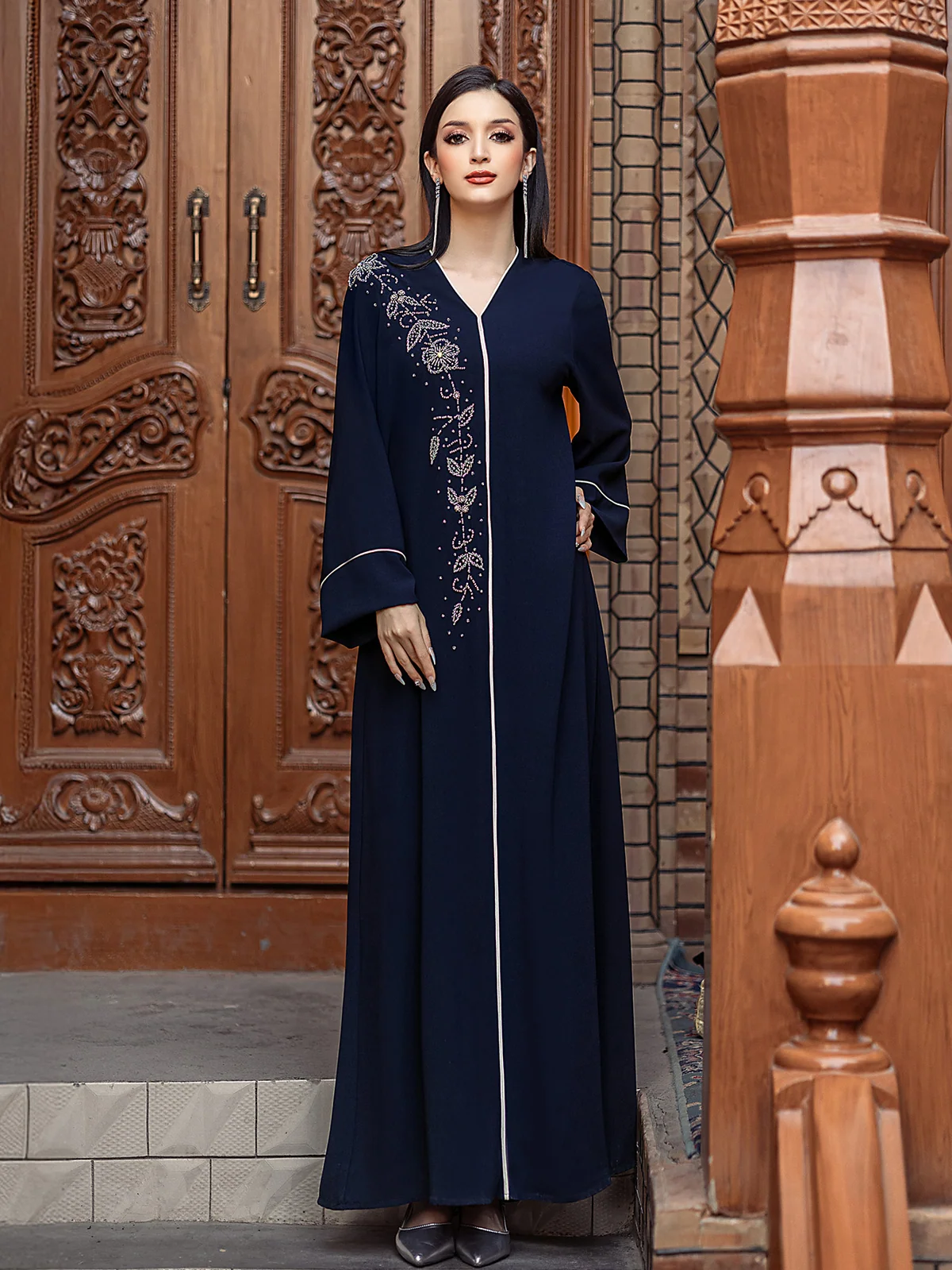 Black Floral Rhinestone Long-Sleeve Dress