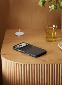 Beats Rugged Case with MagSafe Everest Black iPhone 17 Pro Max – MGJ84LL/A