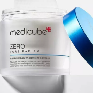 MEDICUBE Exfoliating Pore Pad Treatment